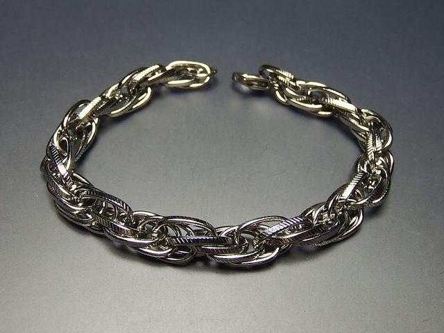 迫力 ステンレス 高級感 幅8mm レースツイスト ブレス < 男性アクセサリー/時計  迫力 ステンレス 高級感 幅8mm レースツイスト ブレス < 男性アクセサリー/時計の