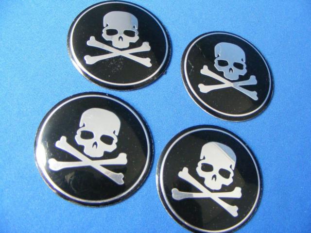 ● SKULL ドクロ 海賊 アルミホイール専用汎用品 センターデカールSET 直径65mm アルミ製 取付け簡単 新品未開封品● < 自動車/バイク ● SKULL ドクロ 海賊 アルミホイール専用汎用品 センターデカールSET 直径65mm アルミ製 取付け簡単 新品未開封品● < 自動車/バイク