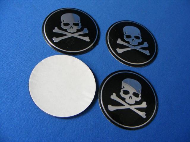 ● SKULL ドクロ 海賊 アルミホイール専用汎用品 センターデカールSET 直径65mm アルミ製 取付け簡単 新品未開封品● < 自動車/バイク ● SKULL ドクロ 海賊 アルミホイール専用汎用品 センターデカールSET 直径65mm アルミ製 取付け簡単 新品未開封品● < 自動車/バイク