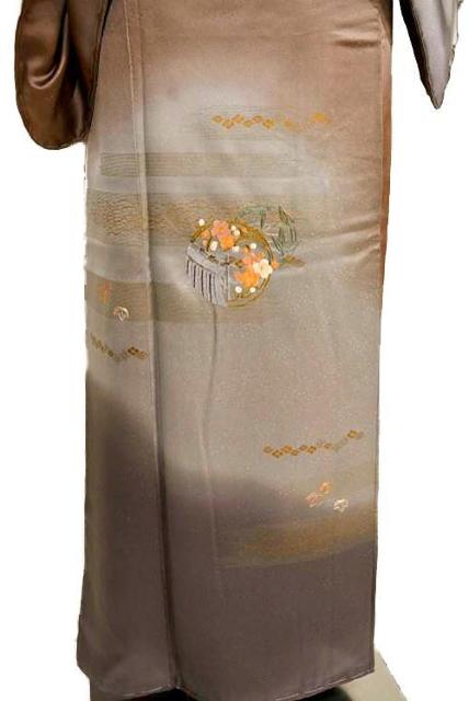 【最高級】未使用品 金彩 暈し染め シシュウ 花丸 シックな訪問着 身丈160cm 裄丈65cm T3402 < 女性ファッション  【最高級】未使用品 金彩 暈し染め シシュウ 花丸 シックな訪問着 身丈160cm 裄丈65cm T3402 < 女性ファッションの