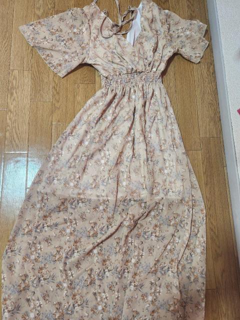 新品 半袖 フラワー柄 ワンピース サイズ→M < 女性ファッション  新品 半袖 フラワー柄 ワンピース サイズ→M  < 女性ファッションの