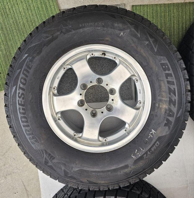 PTH アルミホイール16インチ7J+25 PCD139.7 スタッドレスタイヤ付き4本セツトブリヂストン ブリザックDM V2 < 自動車/バイク PTH アルミホイール16インチ7J+25 PCD139.7 スタッドレスタイヤ付き4本セツトブリヂストン ブリザックDM V2 < 自動車/バイク