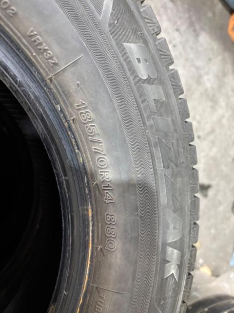 �u���a�X�g�� �u���U�b�N VRX3 185/70R14 88Q �X�^�b�h���X�^�C�� 2021�N���@�o���R �� ������/�o�C�N