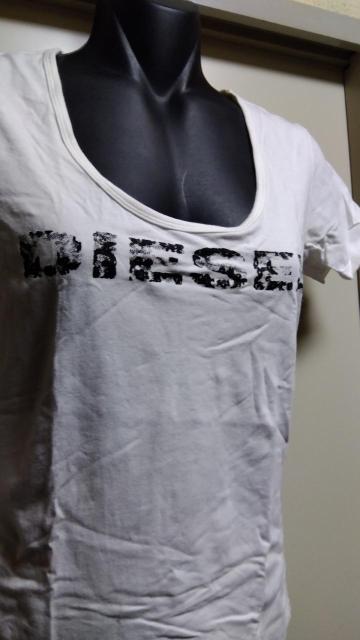 ☆ディーゼル深UネックロゴTシャツ☆超美品WH < ブランド  ☆ディーゼル深UネックロゴTシャツ☆超美品WH  < ブランドの