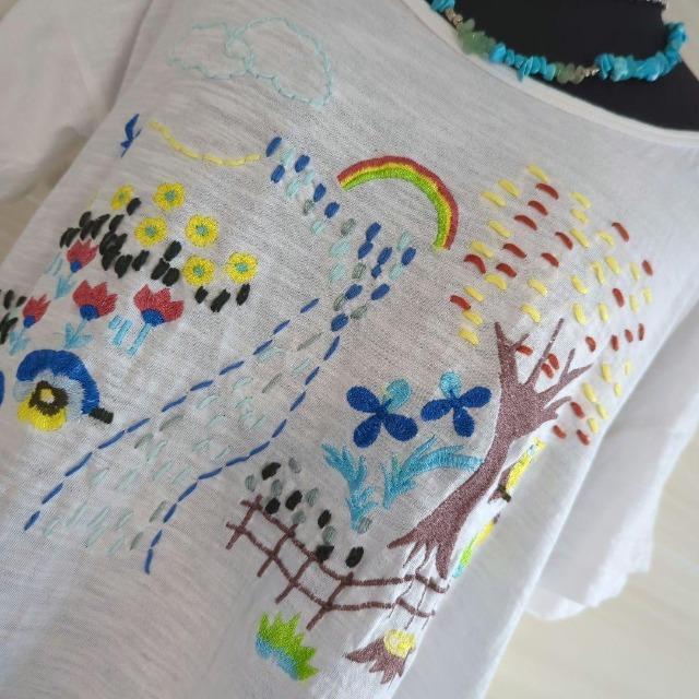 CALINER/カリネ/ロングTシャツ/ホワイト/サイズM/ゆったりめサイズ/綿100%/柔らかコットン/フクロウ他カラフル刺繍 < 女性ファッション  CALINER/カリネ/ロングTシャツ/ホワイト/サイズM/ゆったりめサイズ/綿100%/柔らかコットン/フクロウ他カラフル刺繍 < 女性ファッションの