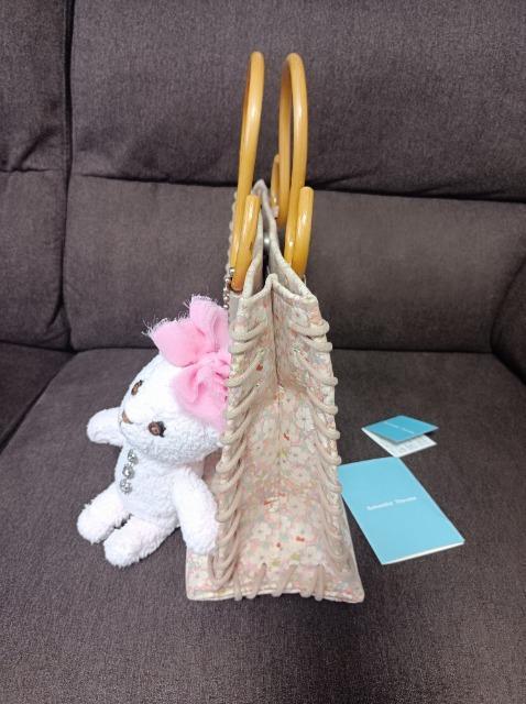 聚Samantha ThavasaHELLO KITTYR{ʂݕtg[gobN艿2  t@bV 