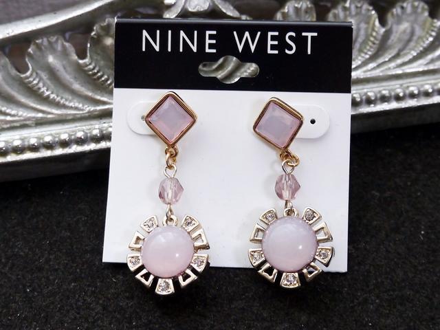 新品 NINE WEST アンティーク調ピンクストーンピアス < ブランド  新品 NINE WEST アンティーク調ピンクストーンピアス  < ブランドの