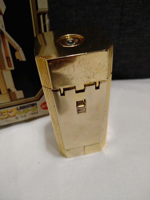 Á@m@@S[hC^@CgC^1982   