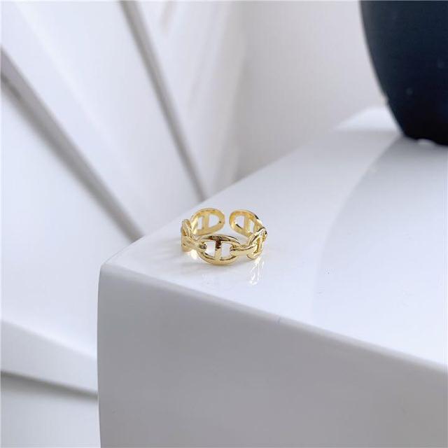 アンカーチェーンリング 指輪●フリーサイズ●Goldゴールド < 女性アクセサリー/時計 アンカーチェーンリング 指輪●フリーサイズ●Goldゴールド < 女性アクセサリー/時計の