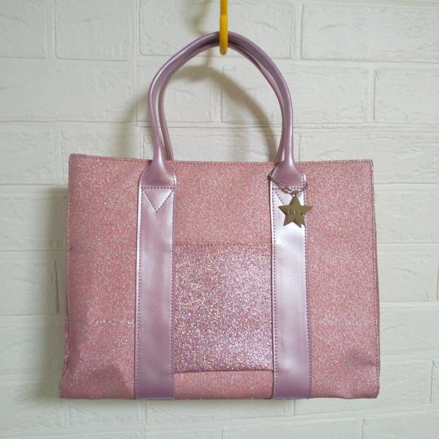 セレブブランド★キラキラ優秀トート牛革bag★定価 23,000円 < 女性ファッション  セレブブランド★キラキラ優秀トート牛革bag★定価 23,000円 < 女性ファッションの