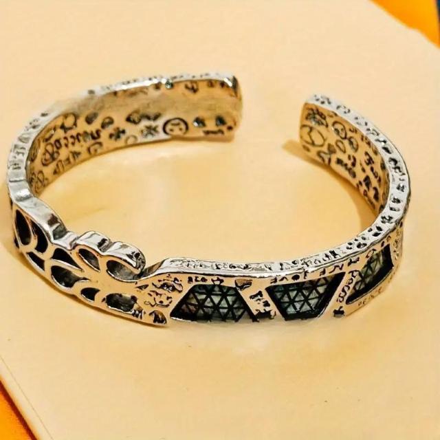 残1点★爆ヤス価格490円★ヴィンテージスター & 花のディテールカフバングル レディース < 女性アクセサリー/時計 残1点★爆ヤス価格490円★ヴィンテージスター & 花のディテールカフバングル レディース < 女性アクセサリー/時計の