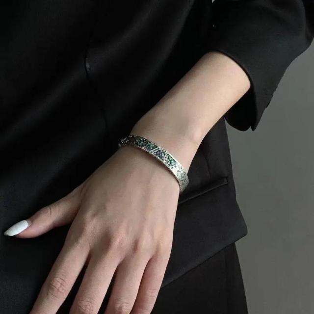 残1点★爆ヤス価格490円★ヴィンテージスター & 花のディテールカフバングル レディース < 女性アクセサリー/時計 残1点★爆ヤス価格490円★ヴィンテージスター & 花のディテールカフバングル レディース < 女性アクセサリー/時計の