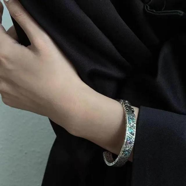 残1点★爆ヤス価格490円★ヴィンテージスター & 花のディテールカフバングル レディース < 女性アクセサリー/時計 残1点★爆ヤス価格490円★ヴィンテージスター & 花のディテールカフバングル レディース < 女性アクセサリー/時計の