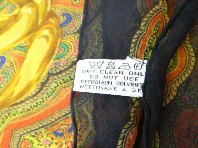 CHANEL シャネル ゴールドチェーン ペイズリー柄 シルク100% 大判スカーフ<USED>【送料無料】 < ブランド CHANEL シャネル ゴールドチェーン ペイズリー柄 シルク100% 大判スカーフ<USED>【送料無料】 < ブランドの