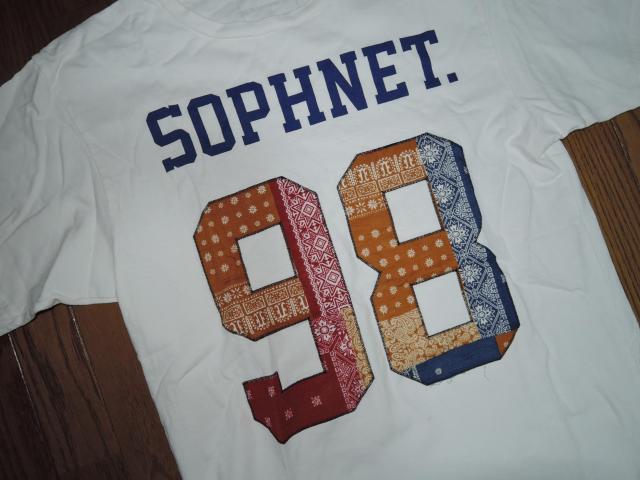 SOPHNET. ソフネット バンダナ ナンバリングロゴ Tシャツ S 白 ペイズリー柄 半袖Tシャツ カットソー < ブランド  SOPHNET. ソフネット バンダナ ナンバリングロゴ Tシャツ S 白 ペイズリー柄 半袖Tシャツ カットソー < ブランドの