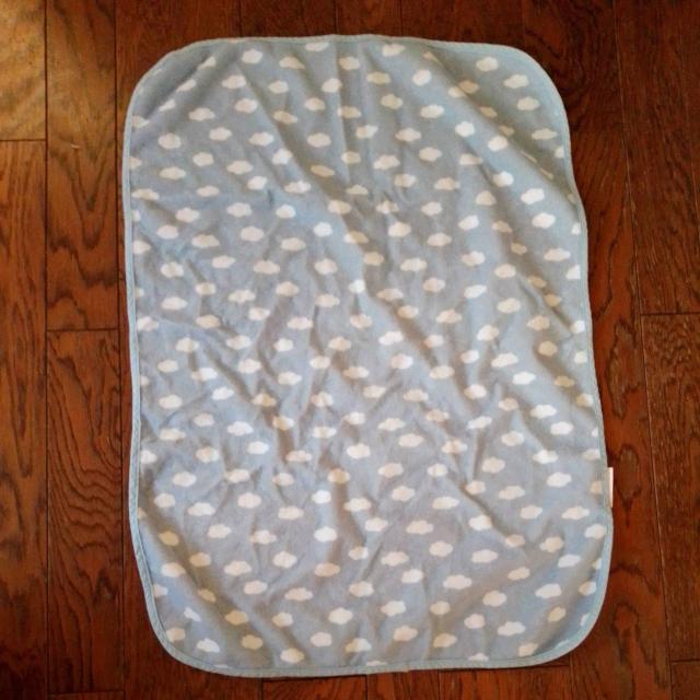おむつかえシート 水色 ドット 48?65cm 美品 < キッズ/ベビー おむつかえシート 水色 ドット 48?65cm 美品 < キッズ/ベビーの