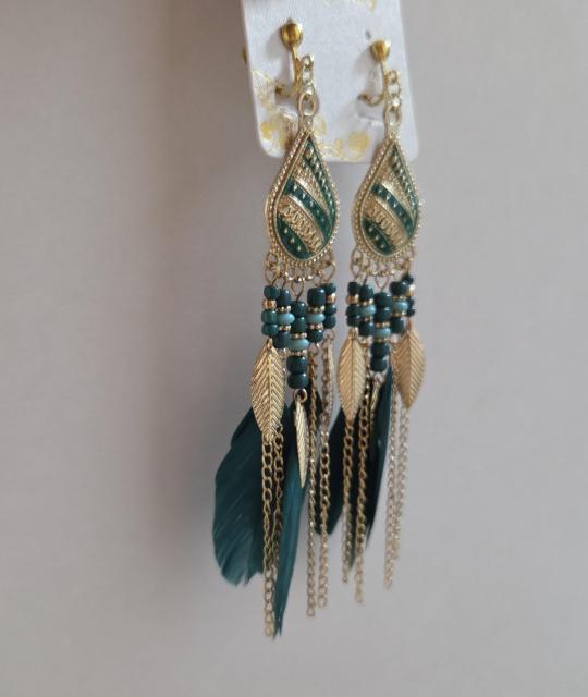 ボヘミアン・フェザーフリンジイヤリング・ピアス☆ 羽根タッセルピアス 羽根タッセルイヤリング 羽根ピアス エスニックピアス < 女性アクセサリー/時計 ボヘミアン・フェザーフリンジイヤリング・ピアス☆ 羽根タッセルピアス 羽根タッセルイヤリング 羽根ピアス エスニックピアス < 女性アクセサリー/時計の