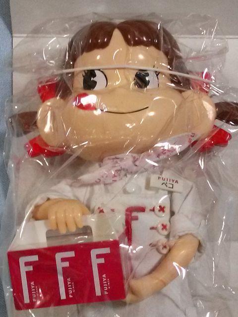 ◇卓上ペコちゃん FUJIYA  ユニフォームバージョン◇新品 < アニメ/コミック/キャラクター  ◇卓上ペコちゃん FUJIYA  ユニフォームバージョン◇新品 < アニメ/コミック/キャラクターの