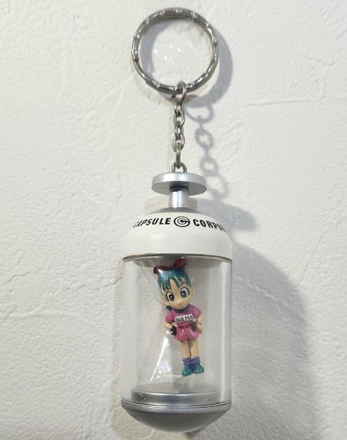 ドラゴンボール 鳥山明 フィギュア入り カプセルキーホルダー ブルマ < アニメ/コミック/キャラクター ドラゴンボール 鳥山明 フィギュア入り カプセルキーホルダー ブルマ < アニメ/コミック/キャラクターの