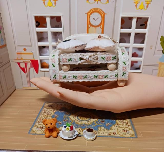 犬デザインのミニチュアソファとテーブルセット < ペット/手芸/園芸 犬デザインのミニチュアソファとテーブルセット < ペット/手芸/園芸の