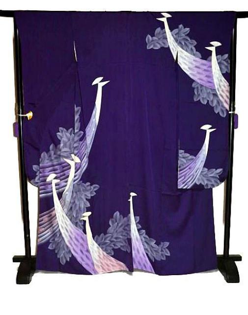 【最高級】美品 紫紺色 銀彩 孔雀文 やまと誂製 振袖 身丈166.5cm 裄丈67cm T3438 < 女性ファッション  【最高級】美品 紫紺色 銀彩 孔雀文 やまと誂製 振袖 身丈166.5cm 裄丈67cm T3438 < 女性ファッションの