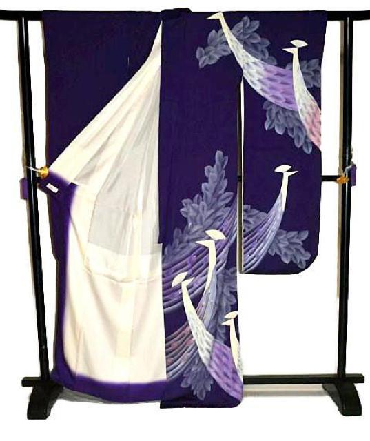 【最高級】美品 紫紺色 銀彩 孔雀文 やまと誂製 振袖 身丈166.5cm 裄丈67cm T3438 < 女性ファッション  【最高級】美品 紫紺色 銀彩 孔雀文 やまと誂製 振袖 身丈166.5cm 裄丈67cm T3438 < 女性ファッションの