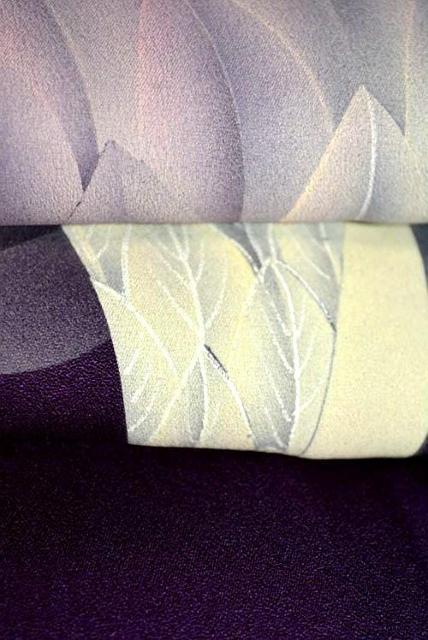 【最高級】美品 紫紺色 銀彩 孔雀文 やまと誂製 振袖 身丈166.5cm 裄丈67cm T3438 < 女性ファッション  【最高級】美品 紫紺色 銀彩 孔雀文 やまと誂製 振袖 身丈166.5cm 裄丈67cm T3438 < 女性ファッションの