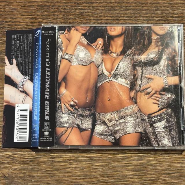 yFoxxi misQzULTIMATE GIRLS (DVDt)   CD/DVD/rfI 