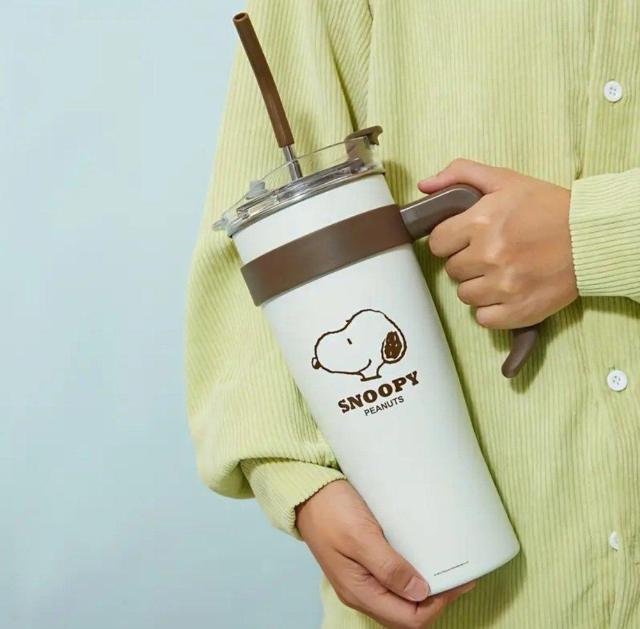 ■SNOOPY■ストロー付き ステンレス製 タンブラー 540oz 1600ml < アニメ/コミック/キャラクター ■SNOOPY■ストロー付き ステンレス製 タンブラー 540oz 1600ml < アニメ/コミック/キャラクターの