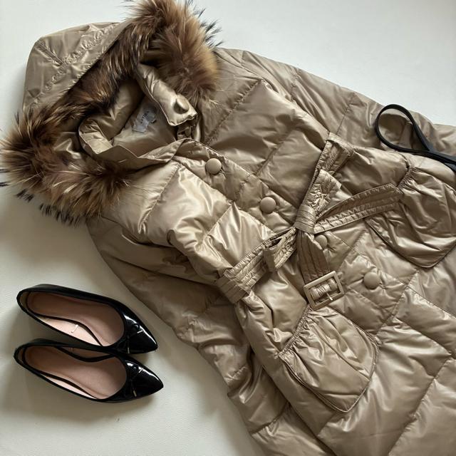 ◆美品◆LITIRA◆ラクーンファー◆ロングダウンコート◆シャンパンベージュ◆M < 女性ファッション ◆美品◆LITIRA◆ラクーンファー◆ロングダウンコート◆シャンパンベージュ◆M < 女性ファッションの