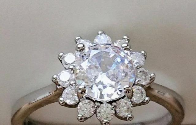 CZ キュービックジルコニア 1カラット プラチナコーティングジュエリー フリーサイズ リング 〜16号 < 女性アクセサリー/時計 CZ キュービックジルコニア 1カラット プラチナコーティングジュエリー フリーサイズ リング 〜16号 < 女性アクセサリー/時計の