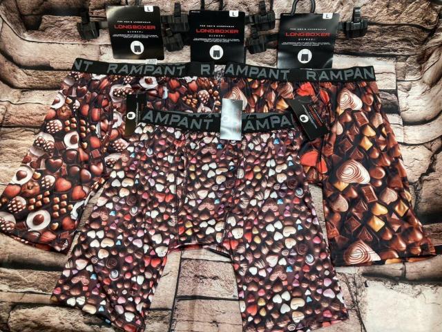 送料無料!チョコ転写柄でBIGインパクト!【RAMPANT】メンズストレッチロング丈ボクサーブリーフ(画像から)1枚 < 男性ファッション  送料無料!チョコ転写柄でBIGインパクト!【RAMPANT】メンズストレッチロング丈ボクサーブリーフ(画像から)1枚  < 男性ファッションの