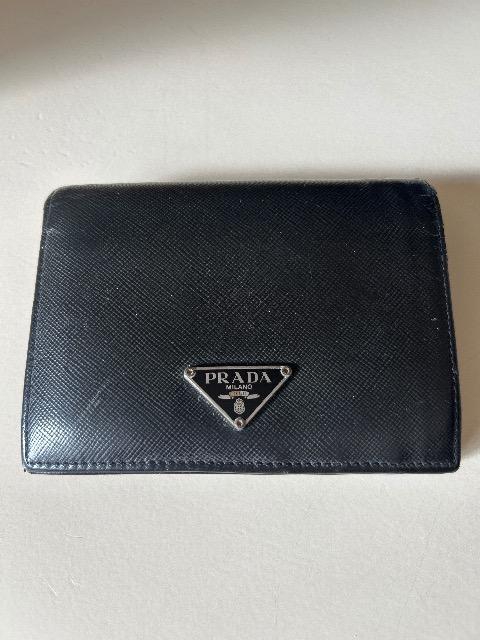 プラダ PRADA 二つ折り財布 黒 送料込み < ブランド プラダ PRADA 二つ折り財布 黒 送料込み < ブランドの