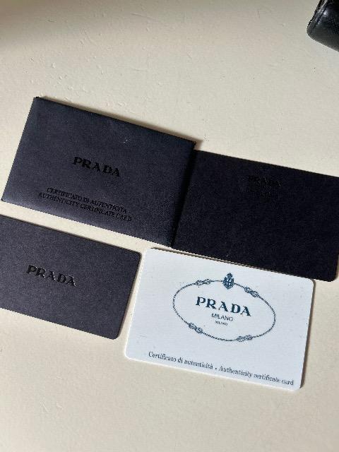 プラダ PRADA 二つ折り財布 黒 送料込み < ブランド プラダ PRADA 二つ折り財布 黒 送料込み < ブランドの