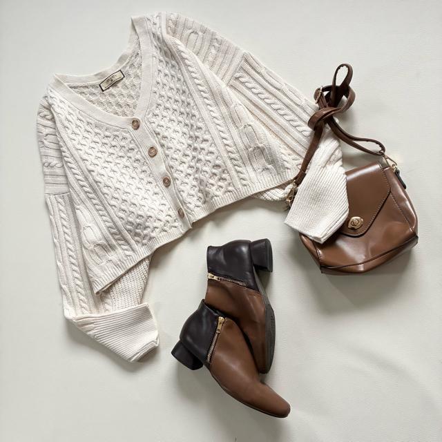 ◆極美品◆ケーブルショート丈長袖ニットカーディガン◆アイボリーホワイト◆大きめ < 女性ファッション ◆極美品◆ケーブルショート丈長袖ニットカーディガン◆アイボリーホワイト◆大きめ < 女性ファッションの