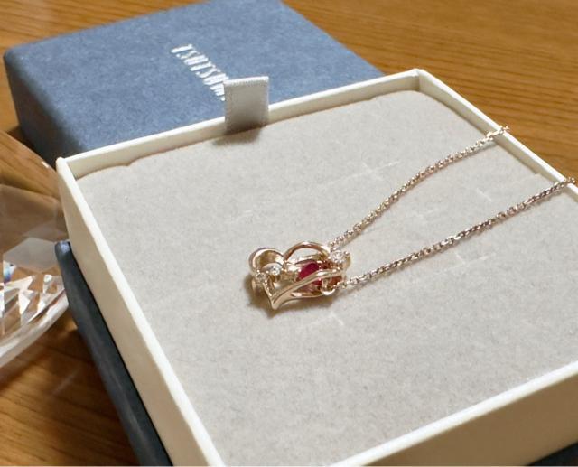 ジュエリーツツミ ルビーネックレス < 女性アクセサリー/時計 ジュエリーツツミ ルビーネックレス < 女性アクセサリー/時計の