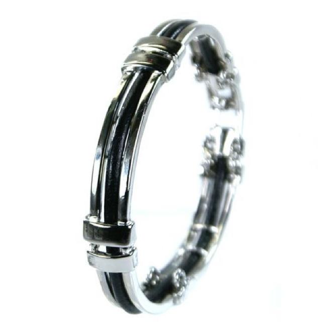 革通しメタルブレスレット (黒) ブラック シルバー バングル アメカジ クール アクセサリー 腕輪 サロン系 < 男性アクセサリー/時計  革通しメタルブレスレット (黒) ブラック シルバー バングル アメカジ クール アクセサリー 腕輪 サロン系 < 男性アクセサリー/時計の