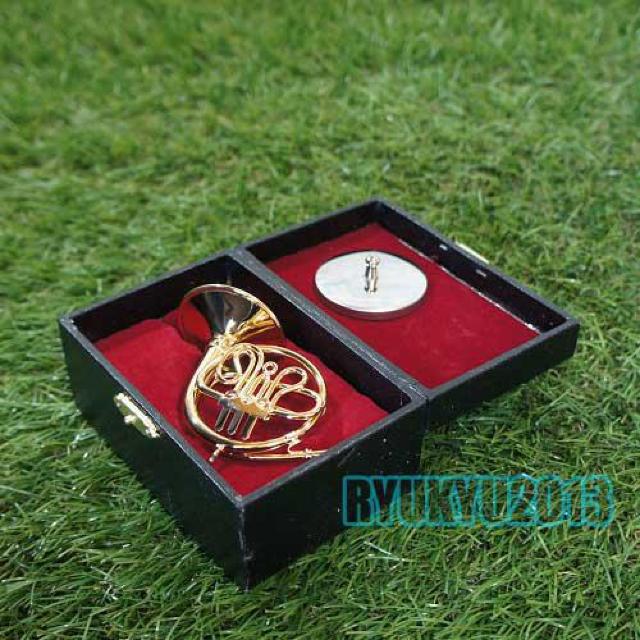 新品【ミニ楽器オブジェ】ホルン -スタンド付- < インテリア/ライフ  新品【ミニ楽器オブジェ】ホルン -スタンド付- < インテリア/ライフの