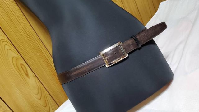 正規 カルティエ アルディロン タンクL シルバーバックル リバーシブルレザー ベルト 黒×茶 < ブランド 正規 カルティエ アルディロン タンクL シルバーバックル リバーシブルレザー ベルト 黒×茶 < ブランドの