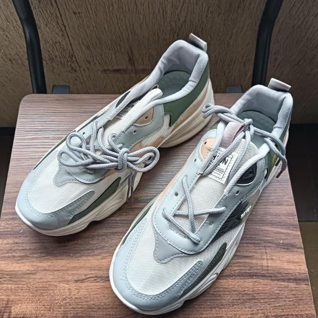 新品 25cm 男女兼用 スニーカー グレー シューズ 靴 メンズ レディース < 男性ファッション  新品 25cm 男女兼用 スニーカー グレー シューズ 靴 メンズ レディース  < 男性ファッションの