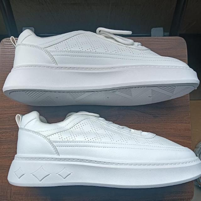 新品 26cm メンズ スニーカー ホワイト シューズ 靴 42 おしゃれ < 男性ファッション  新品 26cm メンズ スニーカー ホワイト シューズ 靴 42 おしゃれ < 男性ファッションの