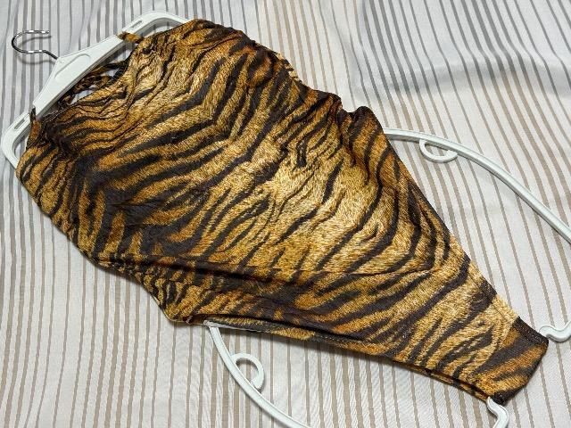 ���C���h�ȃ^�C�K�[�X�g���C�v�����C�x���g�ߑ��p�z���^�[�l�b�N������M-L�T�C�Y 