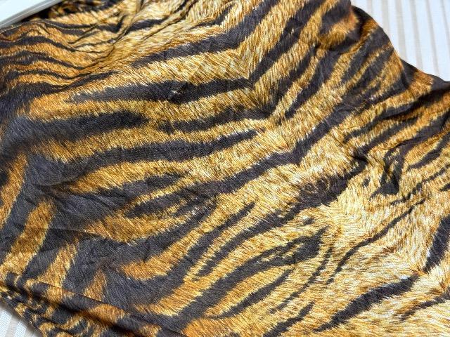 ���C���h�ȃ^�C�K�[�X�g���C�v�����C�x���g�ߑ��p�z���^�[�l�b�N������M-L�T�C�Y