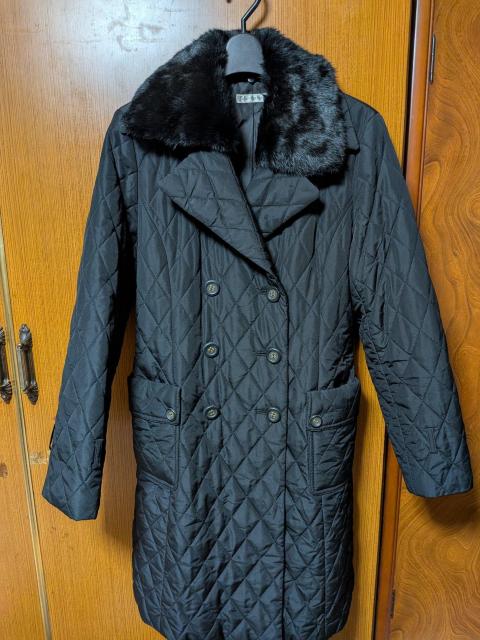 H 黒のステキなコート < 女性ファッション  H 黒のステキなコート  < 女性ファッションの