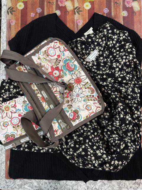 感謝を込めて★LeSportsacショルダー・ポーチ★ロペピクニックワンピ・studio clipニットベスト★1000円スタート < ブランド 感謝を込めて★LeSportsacショルダー・ポーチ★ロペピクニックワンピ・studio clipニットベスト★1000円スタート < ブランドの