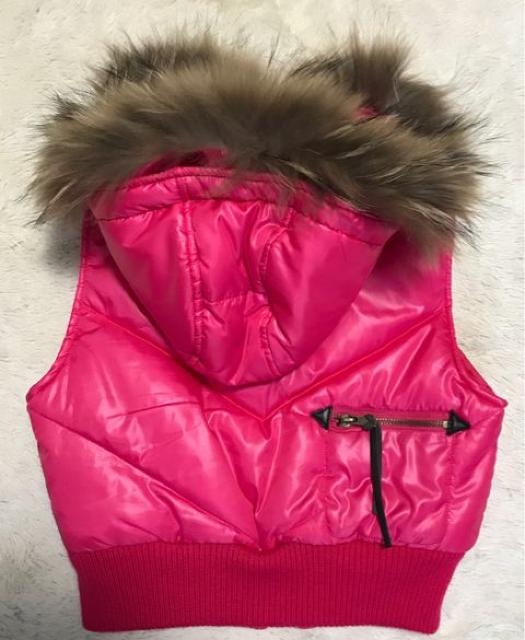 ビビッとピンクダウンベスト Mサイズ美品 < 女性ファッション  ビビッとピンクダウンベスト Mサイズ美品 < 女性ファッションの