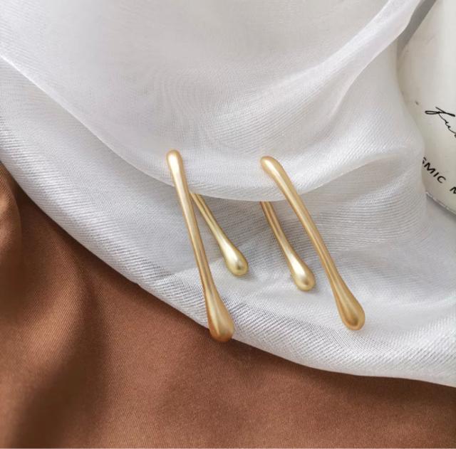 定価2,100円【新品】ウォータードロップメタルピアス●ゴールド < 女性アクセサリー/時計 定価2,100円【新品】ウォータードロップメタルピアス●ゴールド < 女性アクセサリー/時計の