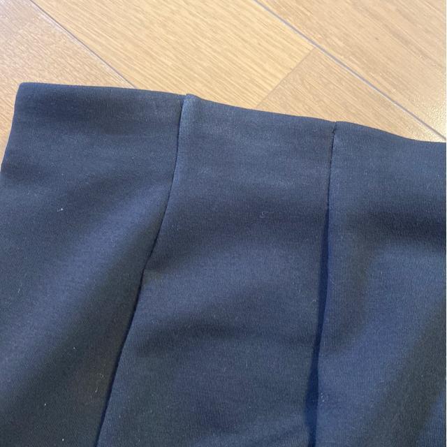 ユニクロUNIQLOスリットスカート/サイズM/ブラック黒色/ミモレ丈スカート/綺麗め系ファッション < 女性ファッション  ユニクロUNIQLOスリットスカート/サイズM/ブラック黒色/ミモレ丈スカート/綺麗め系ファッション < 女性ファッションの