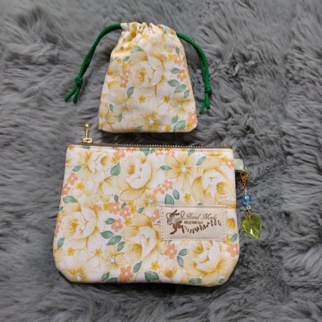 ★黄色★薔薇柄♪ポケットティッシュ入れに♪ファスナーポーチ★カード入れに♪ < 女性ファッション ★黄色★薔薇柄♪ポケットティッシュ入れに♪ファスナーポーチ★カード入れに♪ < 女性ファッションの