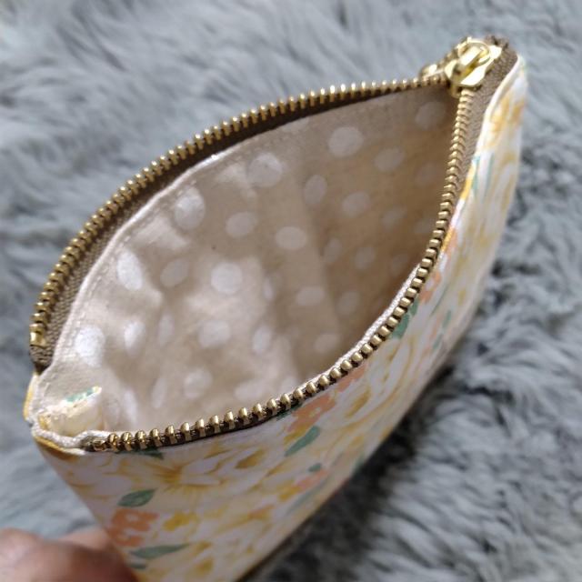 ★黄色★薔薇柄♪ポケットティッシュ入れに♪ファスナーポーチ★カード入れに♪ < 女性ファッション ★黄色★薔薇柄♪ポケットティッシュ入れに♪ファスナーポーチ★カード入れに♪ < 女性ファッションの